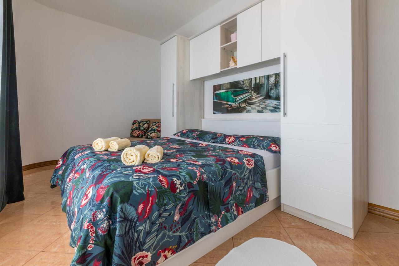 Villa M Crikvenica Eksteriør bilde