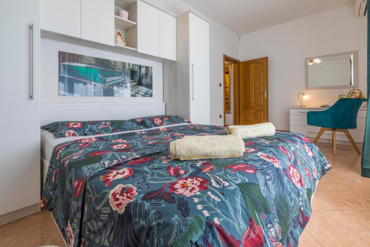 Villa M Crikvenica Eksteriør bilde